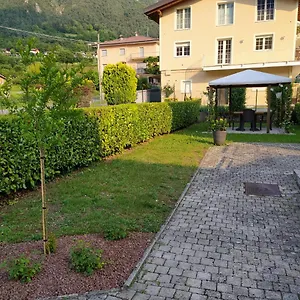 Alex's 2 Apartment